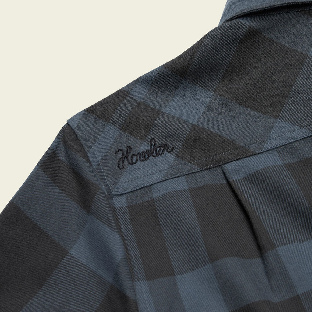 Roper's Clothing plaid flannel shirt in Mega Plaid: Petrol, worn on model