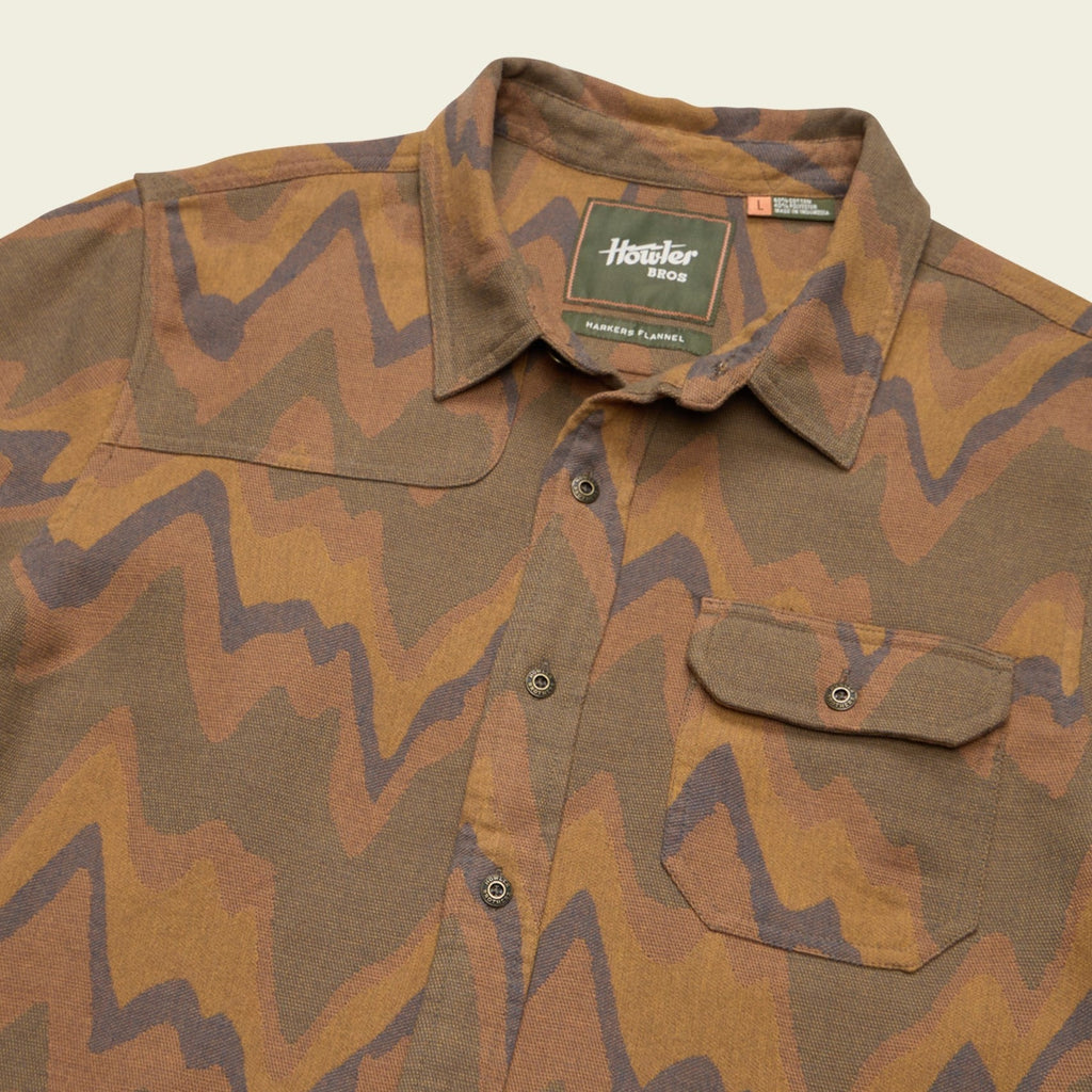 Roper's Clothing print flannel shirt in Sediment Jacquard: Camel, placket and yoke detail