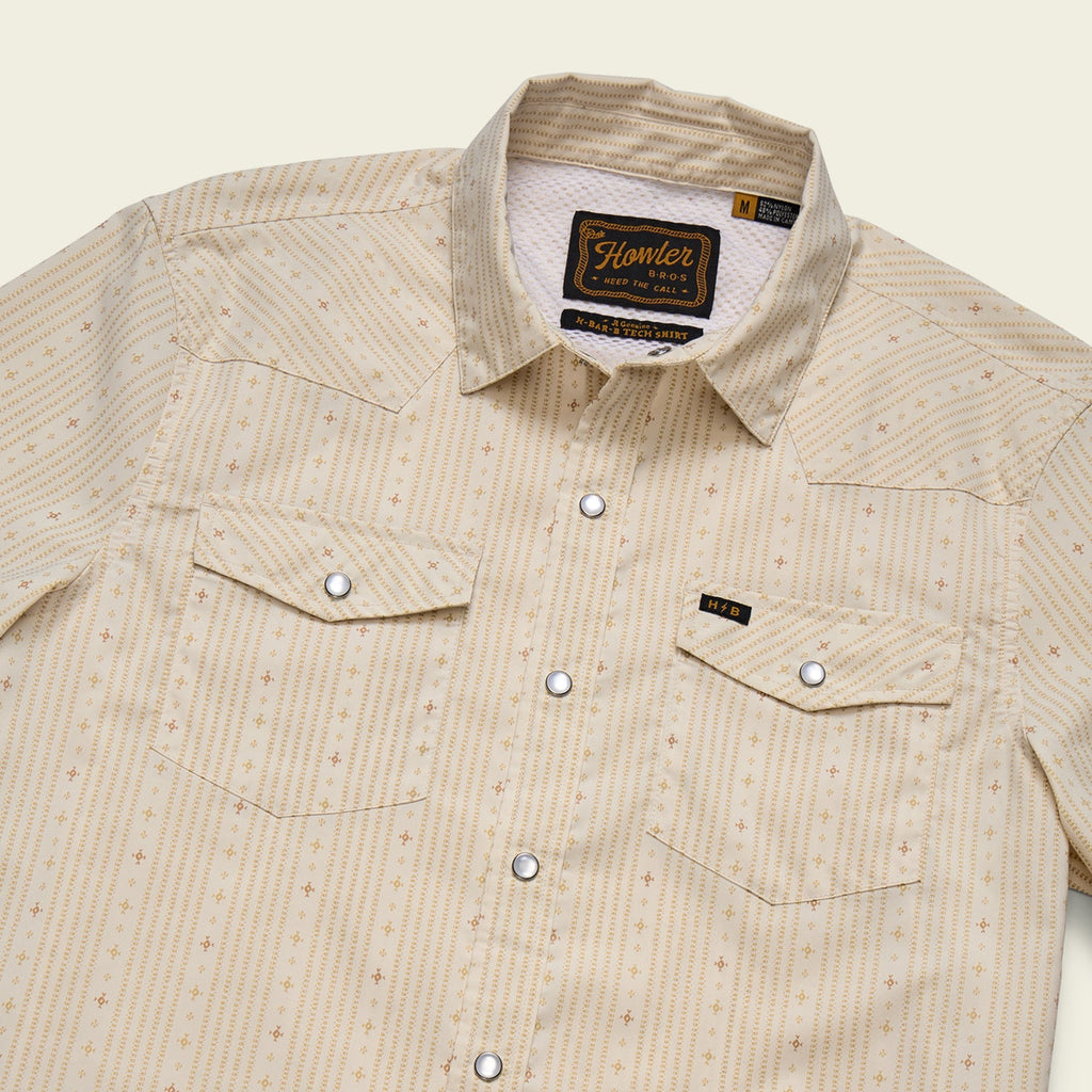 Roper's Clothing stripe performance snap shirt in Supernova Stripe: Leche, placket and yoke detail