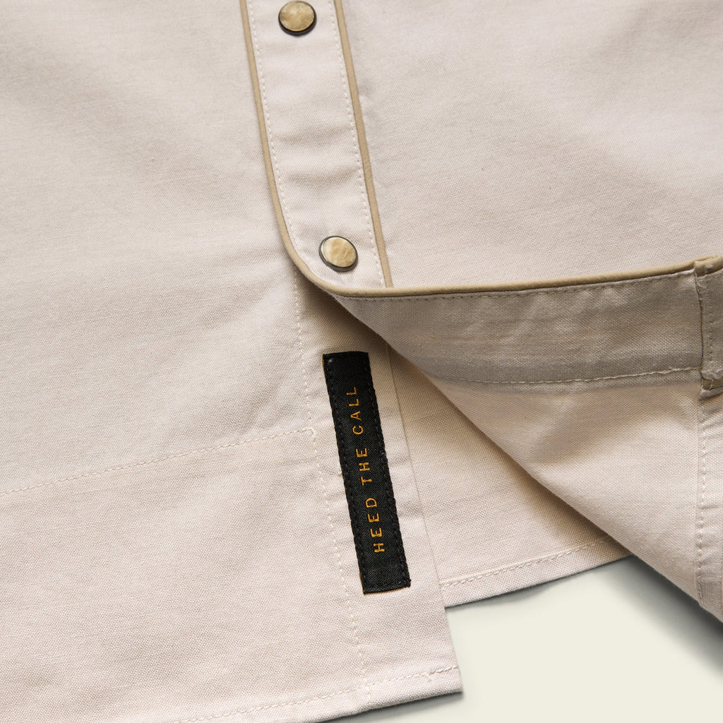 Roper's Clothing solid cotton western snap shirt in Sand, chest pocket detail