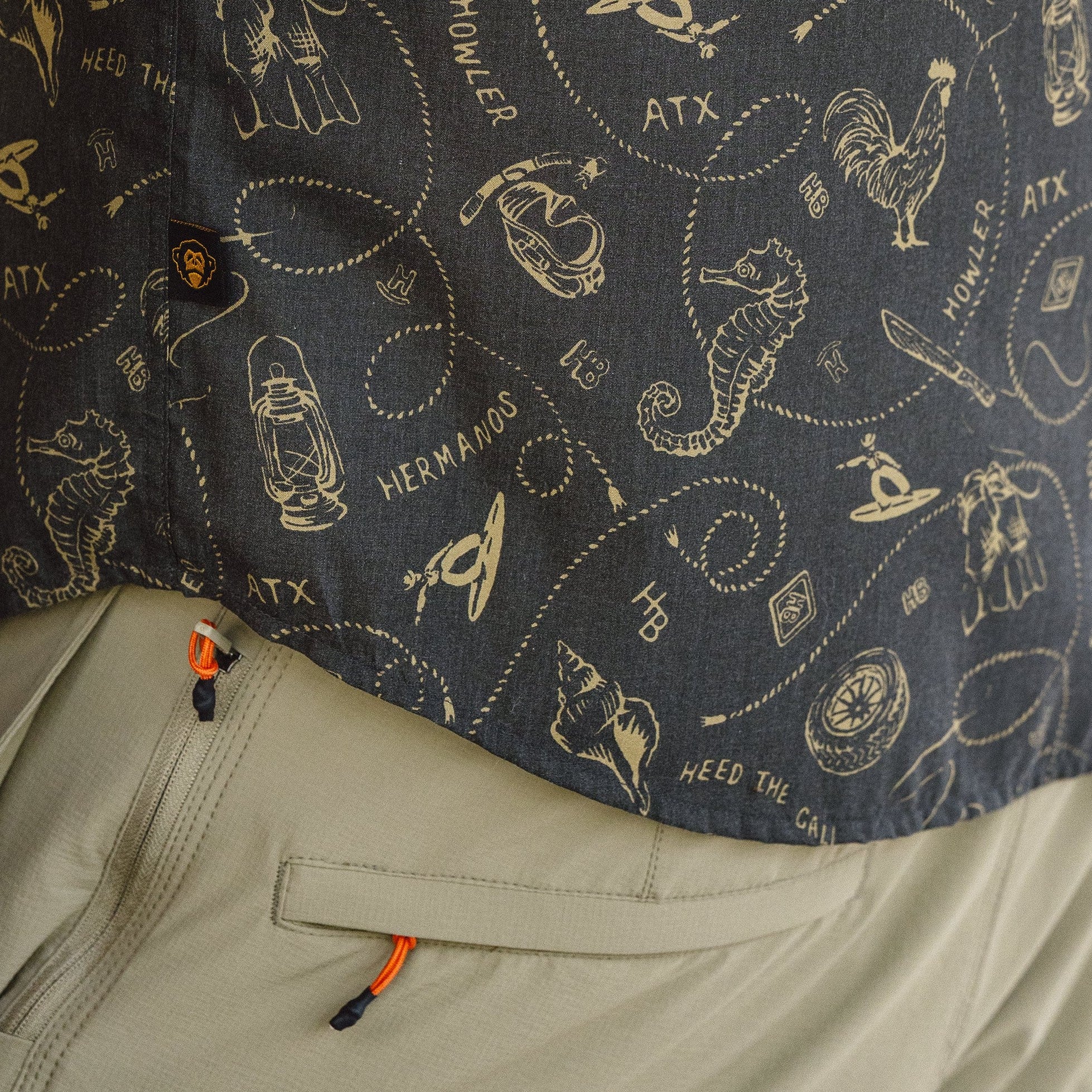 Roper's Clothing print cotton pearl snap shirt in Sea Rodeo: Antique Black, front view