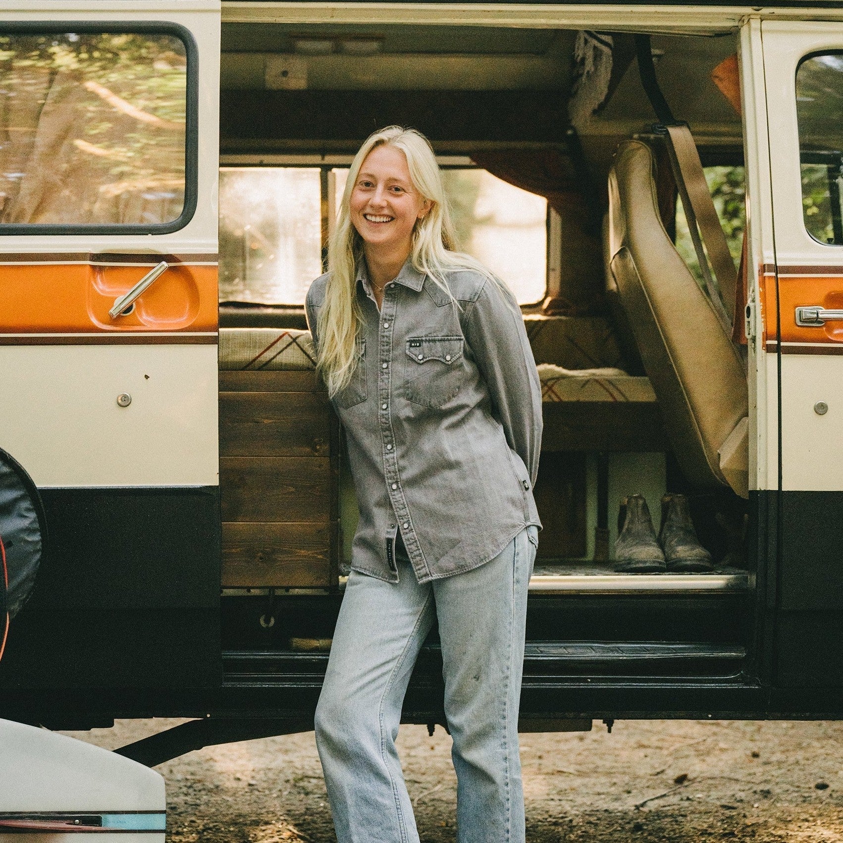 Roper's Clothing solid denim snap shirt in Jovi Grey Wash, worn on model