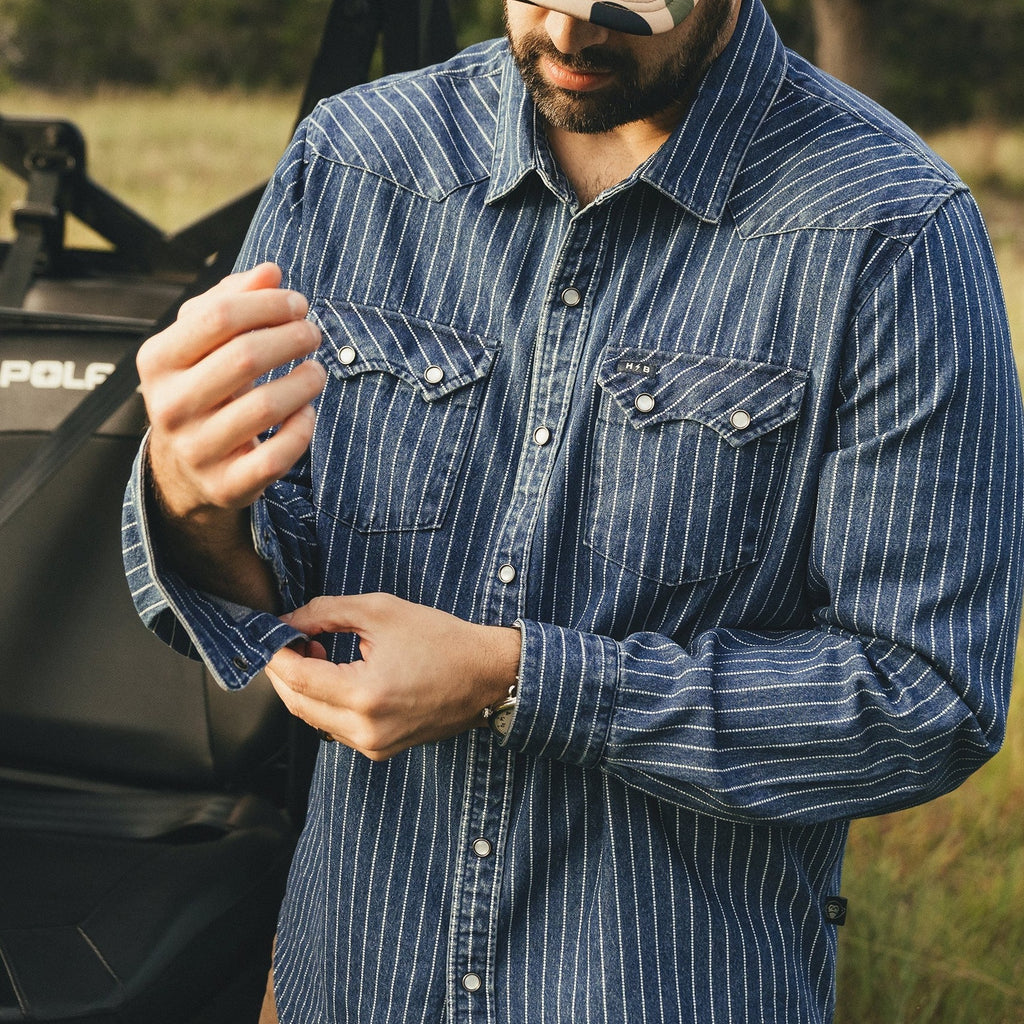 Roper's Clothing stripe denim snap shirt in Merle Stripe, back view