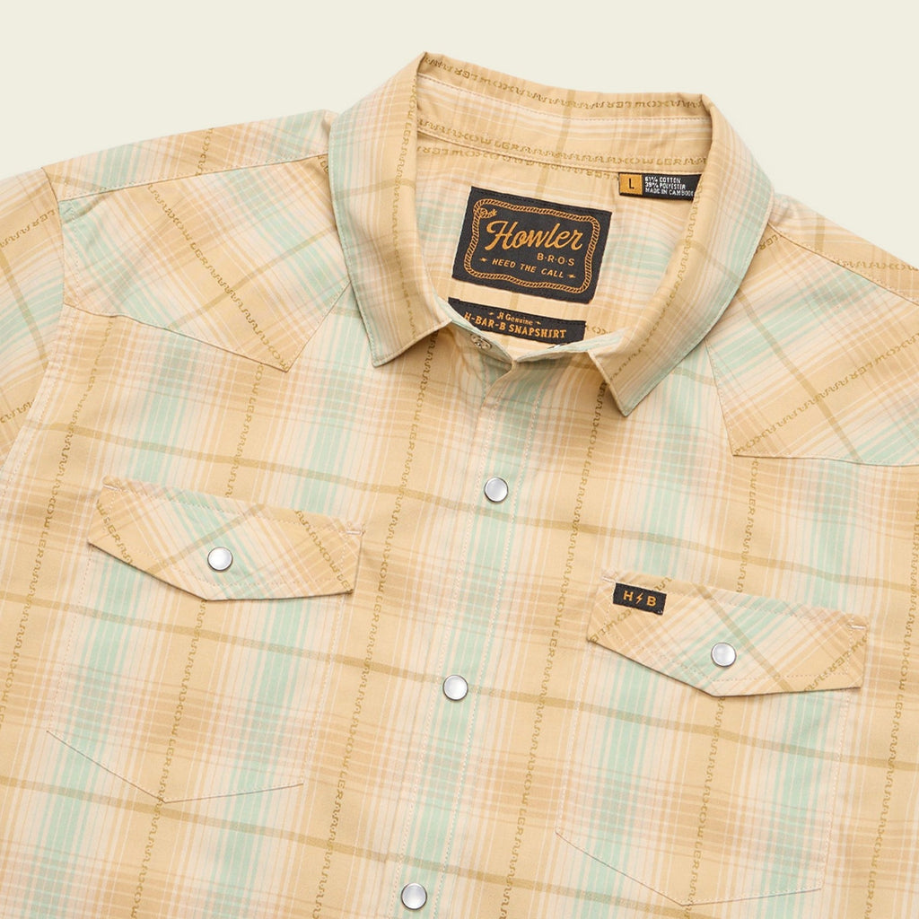 Roper's Clothing plaid cotton pearl snap shirt in Prairie Plaid: Gold, placket and yoke detail