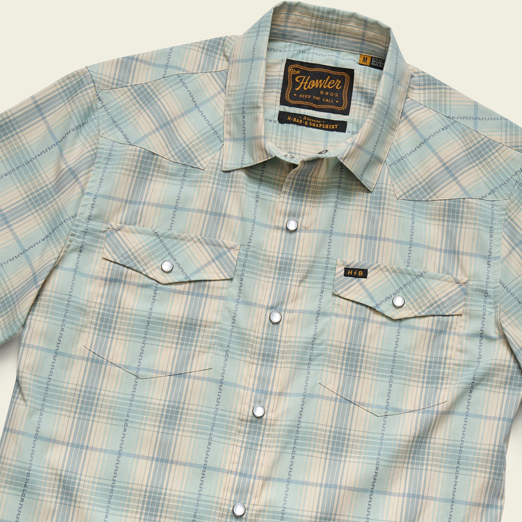 Roper's Clothing plaid cotton pearl snap shirt in Prairie Plaid: Seafoam, placket and yoke detail