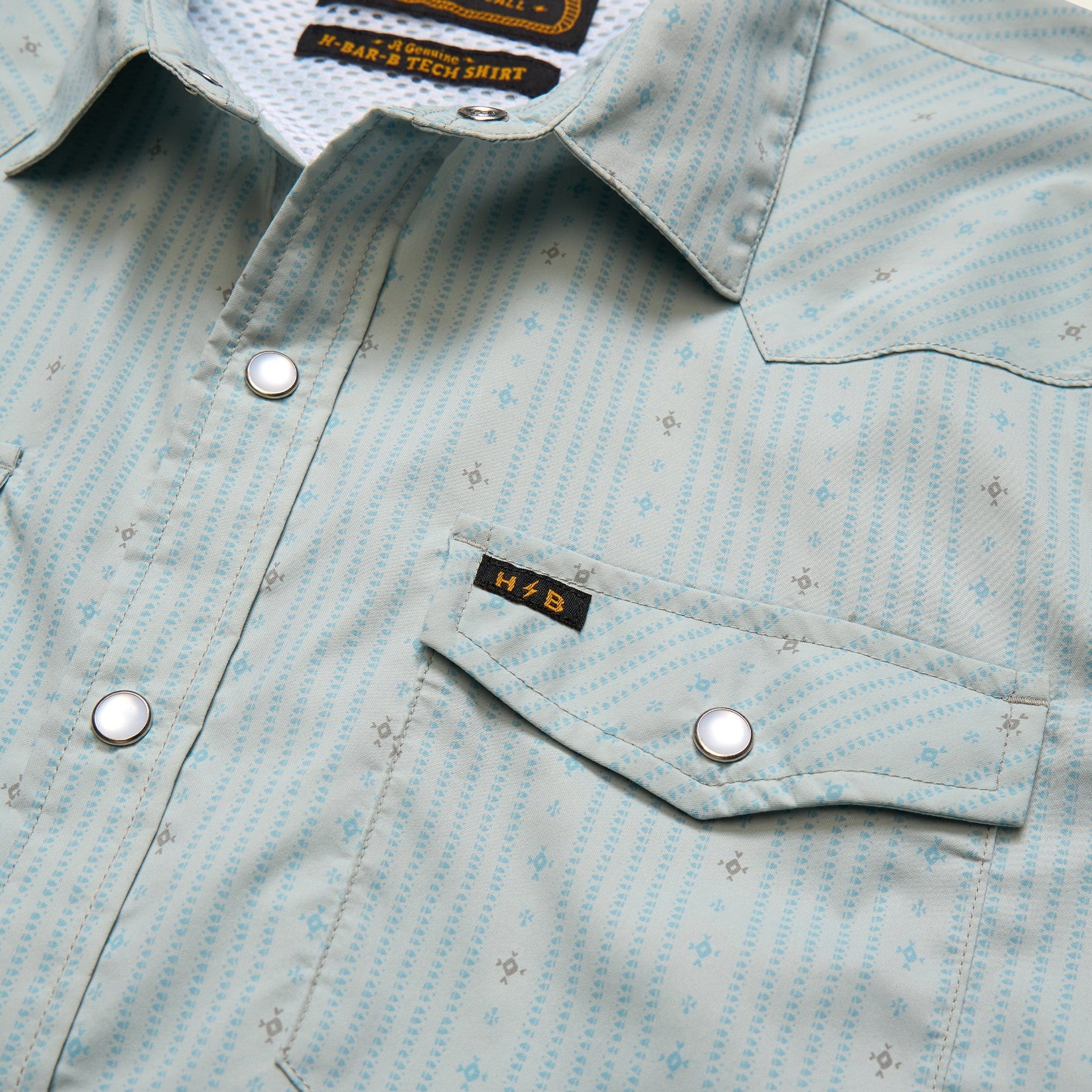 Roper's Clothing stripe performance snap shirt in Supernova Stripe: Ash Blue, fabric close-up