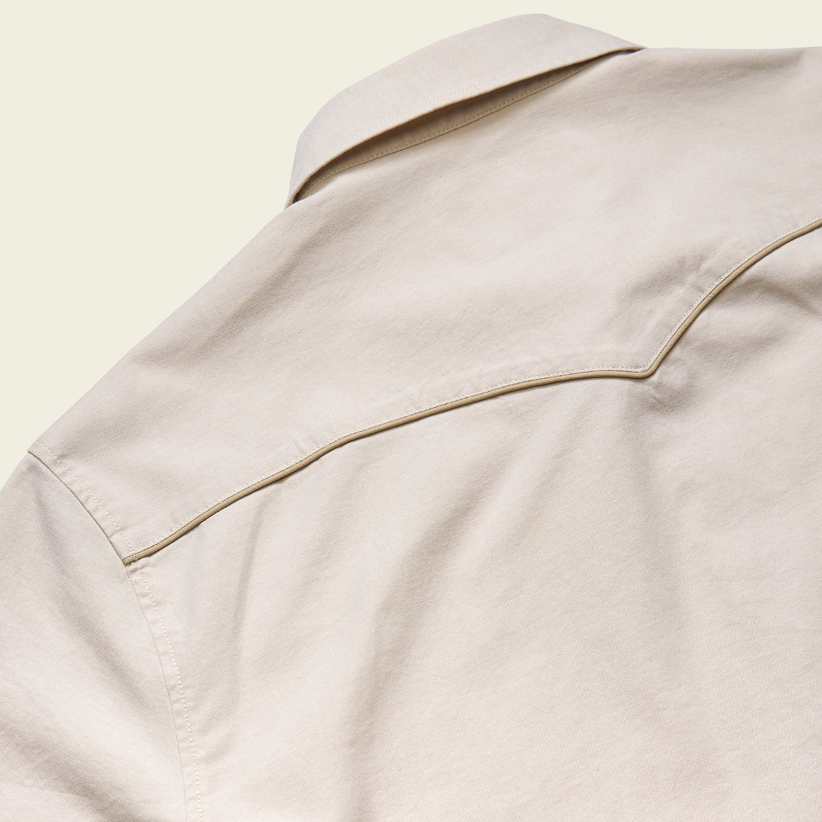 solid cotton western snap shirt in Sand, collar detail